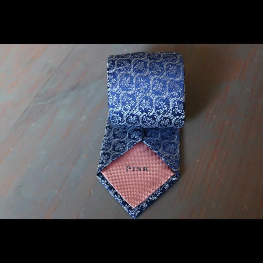 Thomas Pink Tie